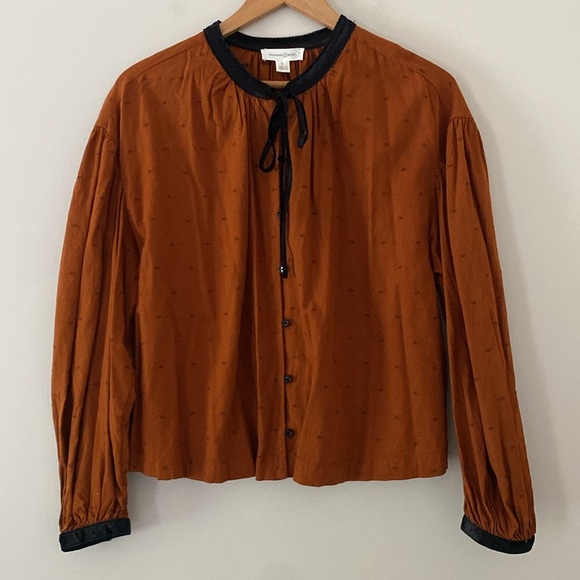 Treasure & Bond Long Sleeve Velvet Trim Button Down Blouse Size M - Picture 4 of 11